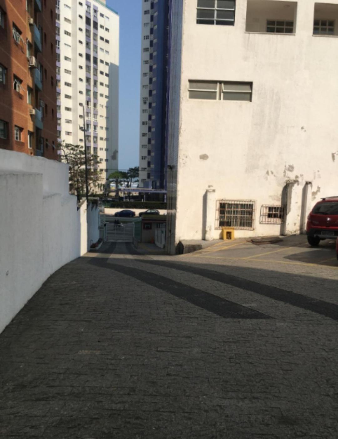 Em Kitnet Apartamento
